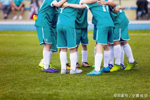 中国女足与韩国女足对决，王妍雯重返首发阵容